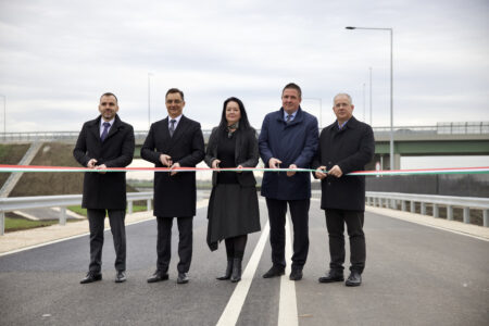 Elkészült a 33-as számú főút bővítése Debrecen határában